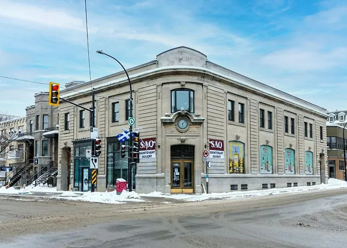 Huge New Flat Well Located Closed On St-Denis Street By Den Stays